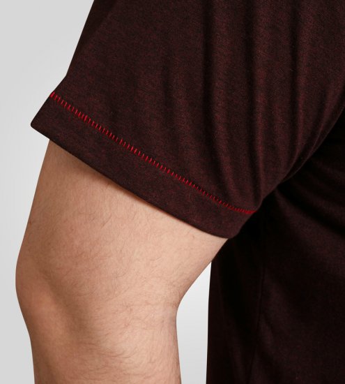 D555 Barnsley Guitar and Amp Crew Neck T-Shirt Burgundy - Magliette - Magliette Uomo Taglie Forti