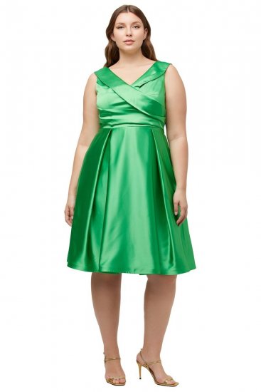 Ulla Popken 817135 Abito da sera svasato con scollo a V Verde - Abiti da sera - Abiti da sera taglie forti