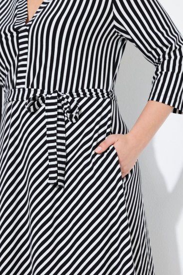 Ulla Popken 848052 Abito midi a righe con cintura da annodare Nero - Vestiti midi - Abiti midi taglie comode