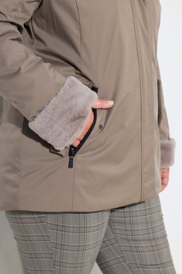 Ulla Popken 850509 Giacca in pelliccia sintetica Tortora - Giacche - Giacche taglie forti da donna