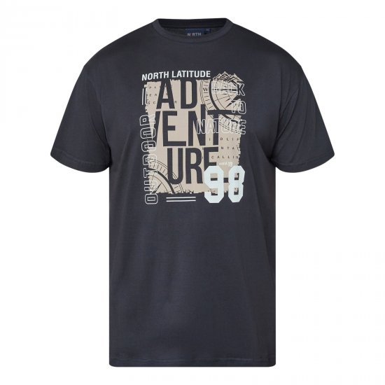 North Latitude Adventure 98 Graphic Tee Nero - TALL T-shirts - T-Shirt per Uomini Alti