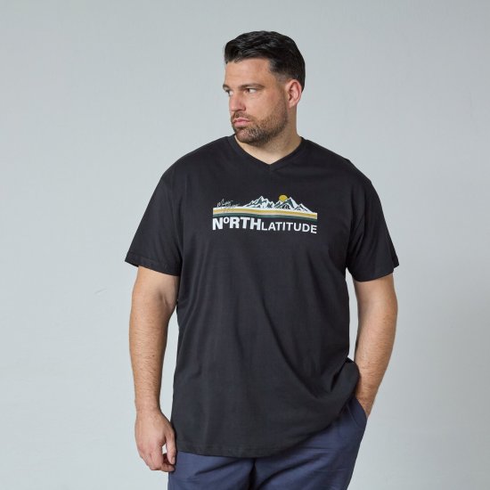 North Latitude Mountain T-Shirt V-Neck Nero - Magliette - Magliette Uomo Taglie Forti