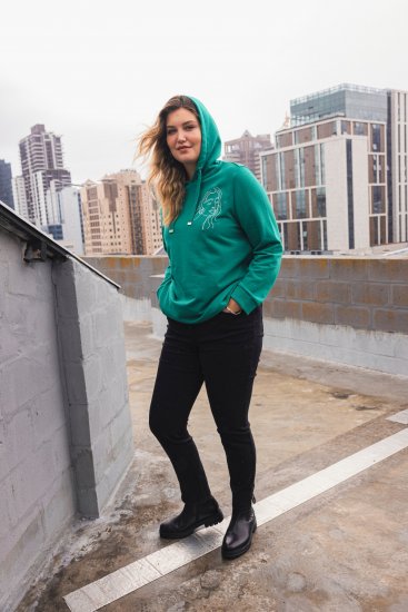 Ulla Popken Face Graphic Long Sleeve Hoodie Emerald Green - Felpe & felpe con cappuccio - 