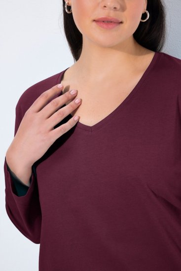 Ulla Popken Back To Basics V-Neck Relaxed Fit Cotton Tee Dark Berry - T-shirt - T-shirt da donna taglie comode