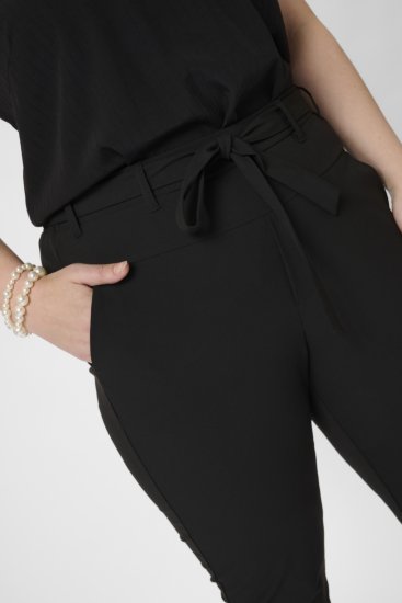 Kaffe Curve Jia Pantaloni con cintura Nero profondo - Jeans & Pantaloni Donna Taglie Comode – Plus Size - 