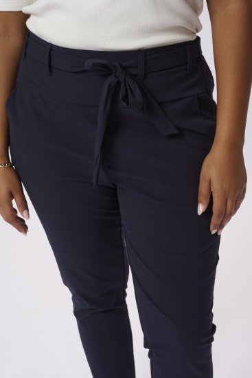 Kaffe Curve Jia Pantaloni con cintura Blu navy notte - Jeans & Pantaloni Donna Taglie Comode – Plus Size - 