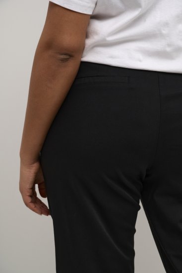 Kaffe Curve Leana Pantaloni Chino 7/8 Nero Profondo - Jeans & Pantaloni Donna Taglie Comode – Plus Size - 