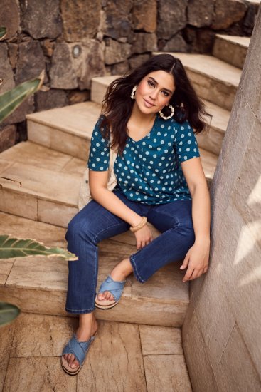 Ulla Popken Tile Print Short Sleeve Pleated Tee Teal - T-shirt stampate da donna - 