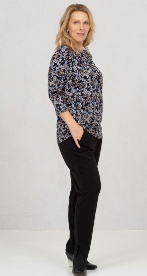 Scandinavian Caramel Tiny Flower Petals Blouse Light Blue - T-shirt stampate da donna - 