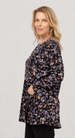 Scandinavian Caramel Flower Petals Tunic Copper and Blue - T-shirt stampate da donna - 