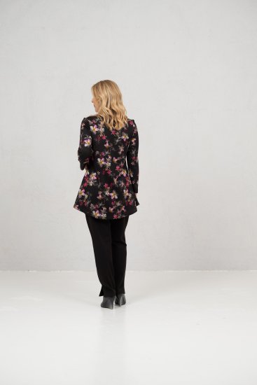 Scandinavian Caramel Flowers Tunic Red and Pink - T-shirt stampate da donna - 