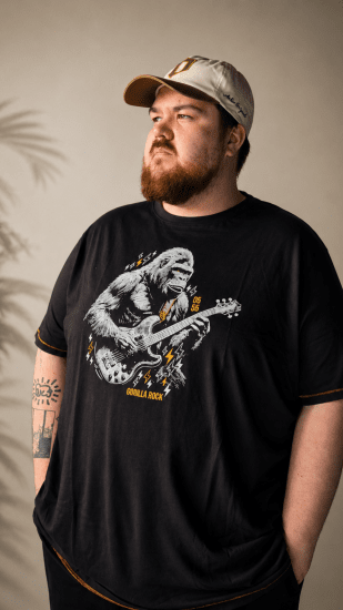 D555 Macfarlan Gorilla Playing Guitar T-shirt Con Stampa Nera - Tutti i modelli - Taglie Forti Uomo 2XL-14XL